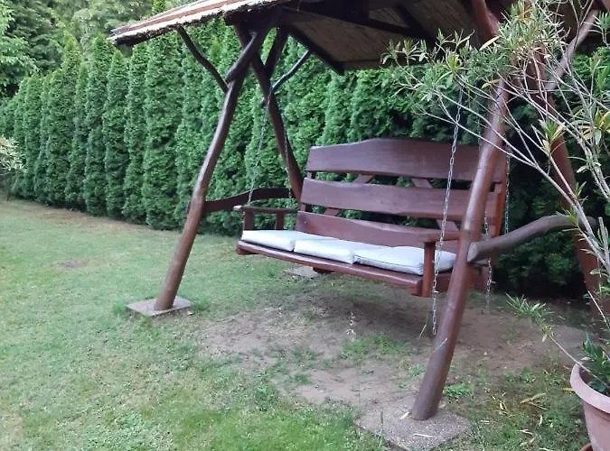 Pakasz Nyaralohaz Feriehus *